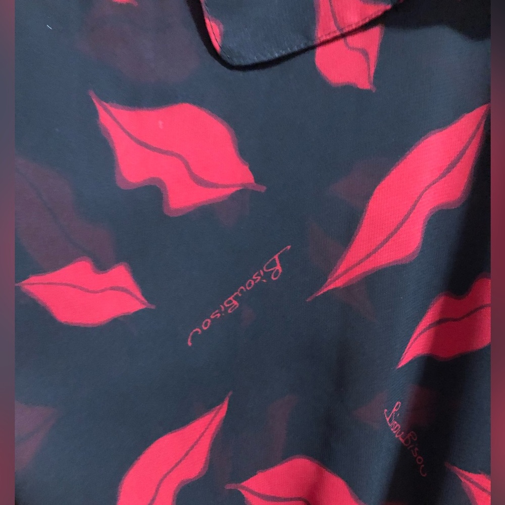 Bisou Bisou Black Red Sheer Lip Print Blouse XL - Picture 2 of 11